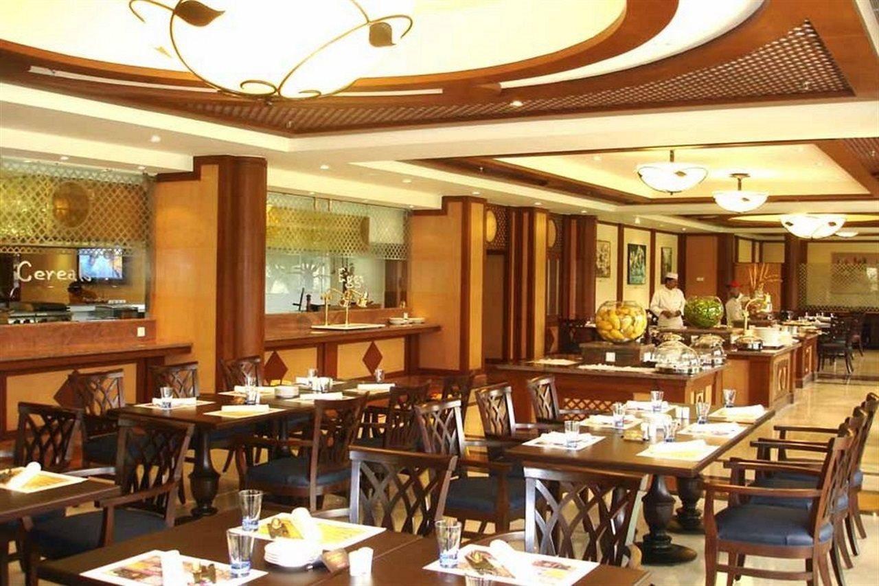Avari Tower Karatschi Exterior foto The restaurant